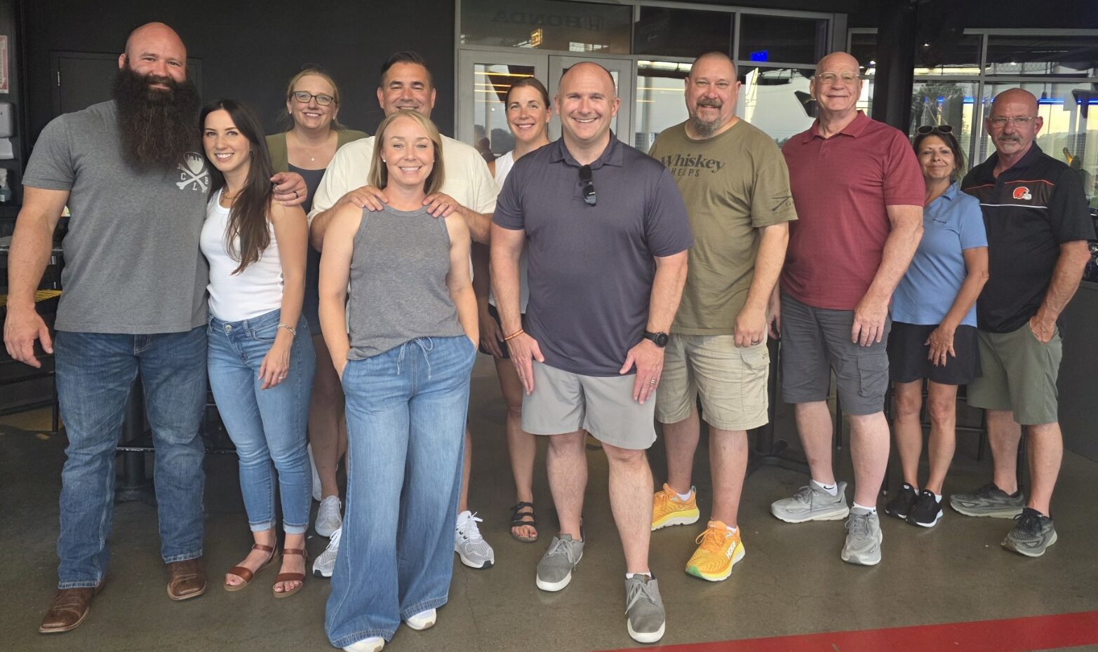 Our human logistics broker team